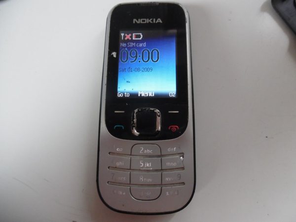 Nokia 2330c 2330 classic - Silver Black  Mobile Phone Fashion