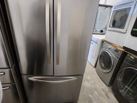 Réfrigérateur 36po Inox congélateur inférieur porte française | 596.79533012 - Kenmore ***USAGÉ*** on Sale